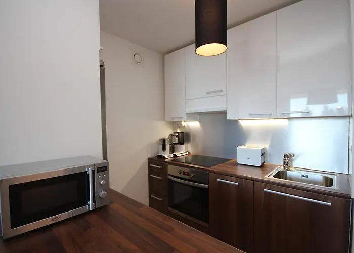 45m2 Sepaenkatu 11, Kaksio Avaralla Naekoealalla Merelle Asti, Parveke